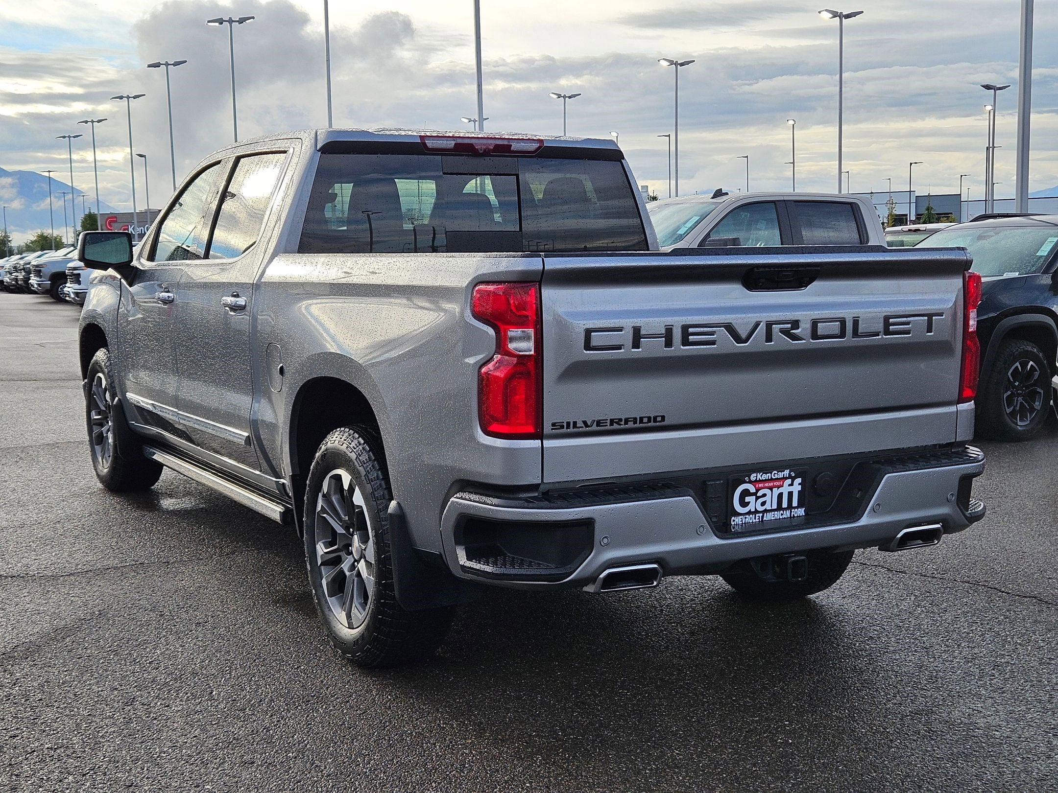 2024 Chevrolet Silverado 1500 High Country photo 4