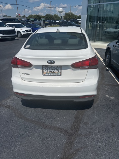 2017 Kia Forte LX Base photo 5