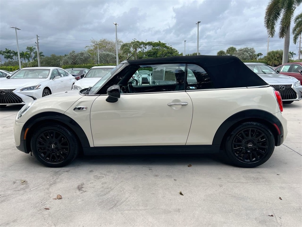 2019 Mini Cooper Convertible S photo 3