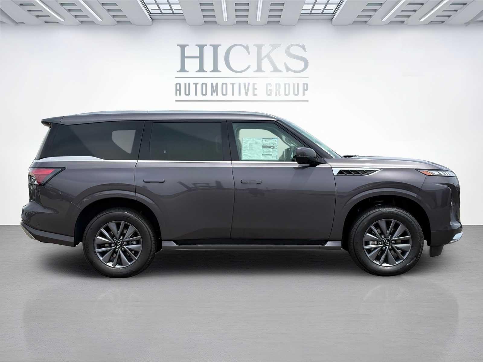 2025 Infiniti QX80 Pure photo 4
