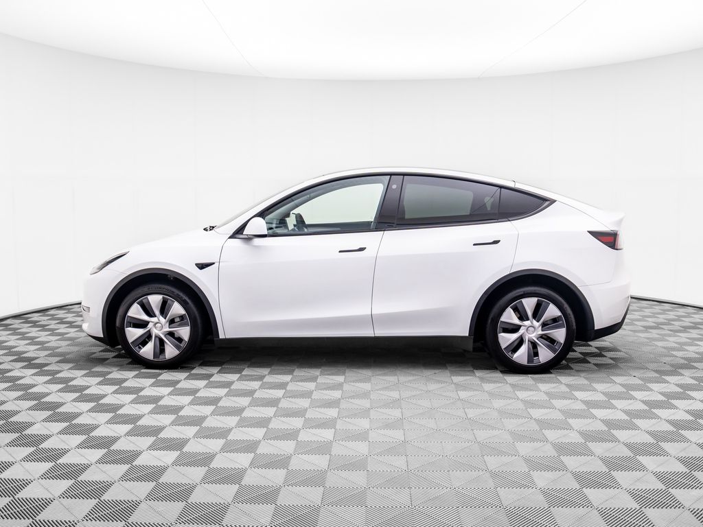 Used 2023 Tesla Model Y Long Range with VIN 7SAYGDEEXPA130292 for sale in Barrington, IL