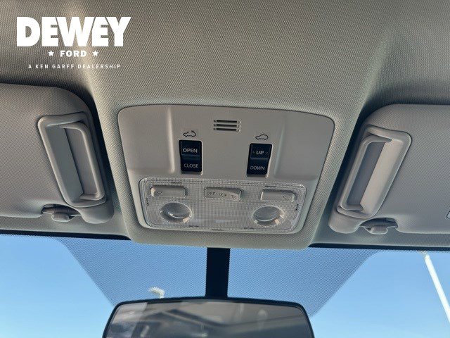 2014 Toyota RAV4 XLE photo 15
