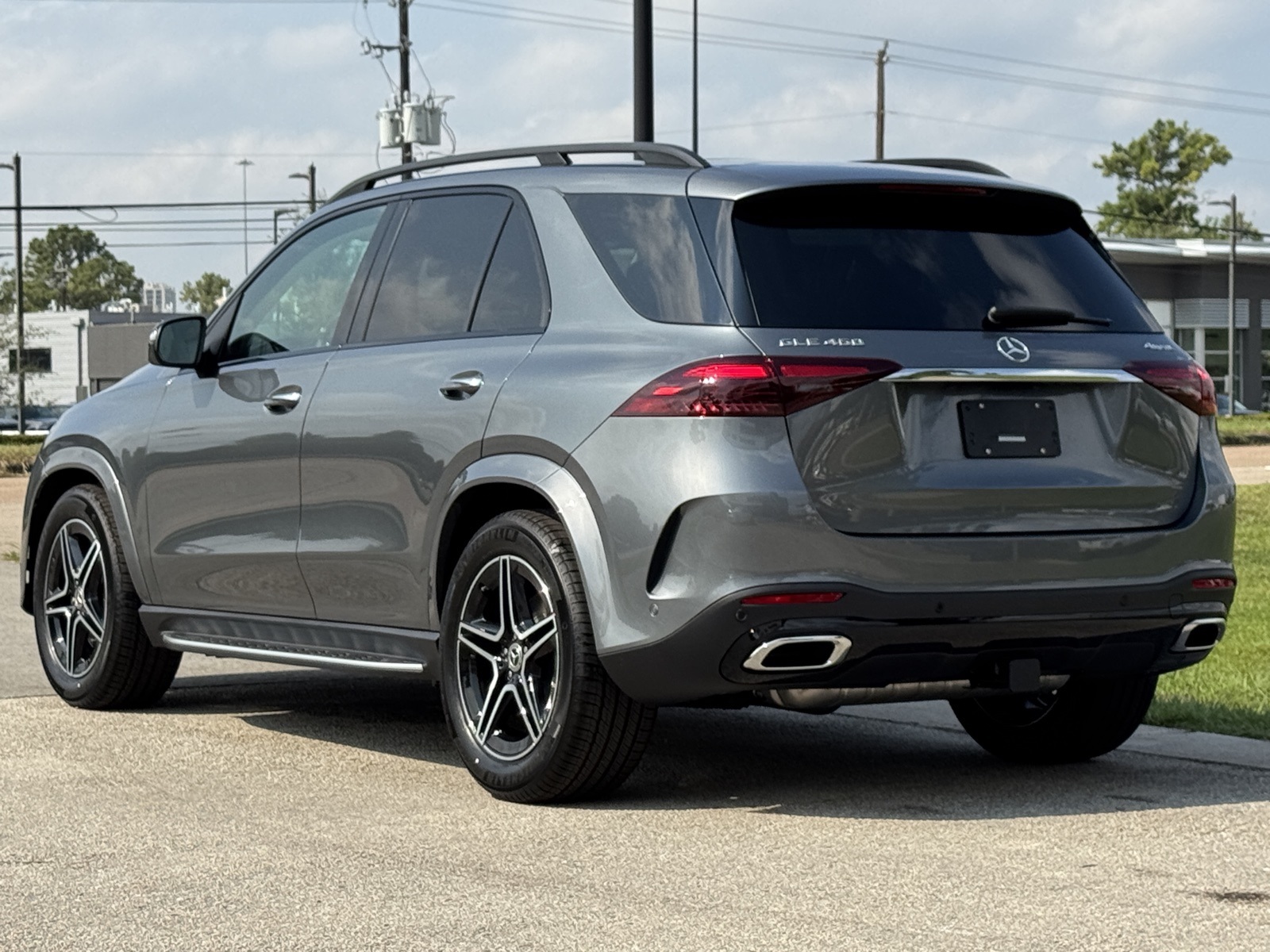 2026 Mercedes Benz GLE 450 4MATIC photo 4