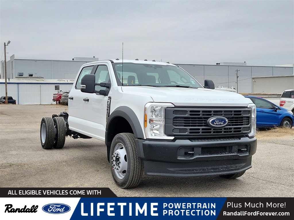 2026 Ford F-550 Super Duty Chassis Cab XL's photo
