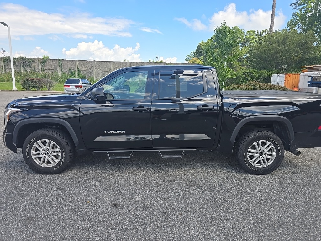 2023 Toyota Tundra SR5 photo 8