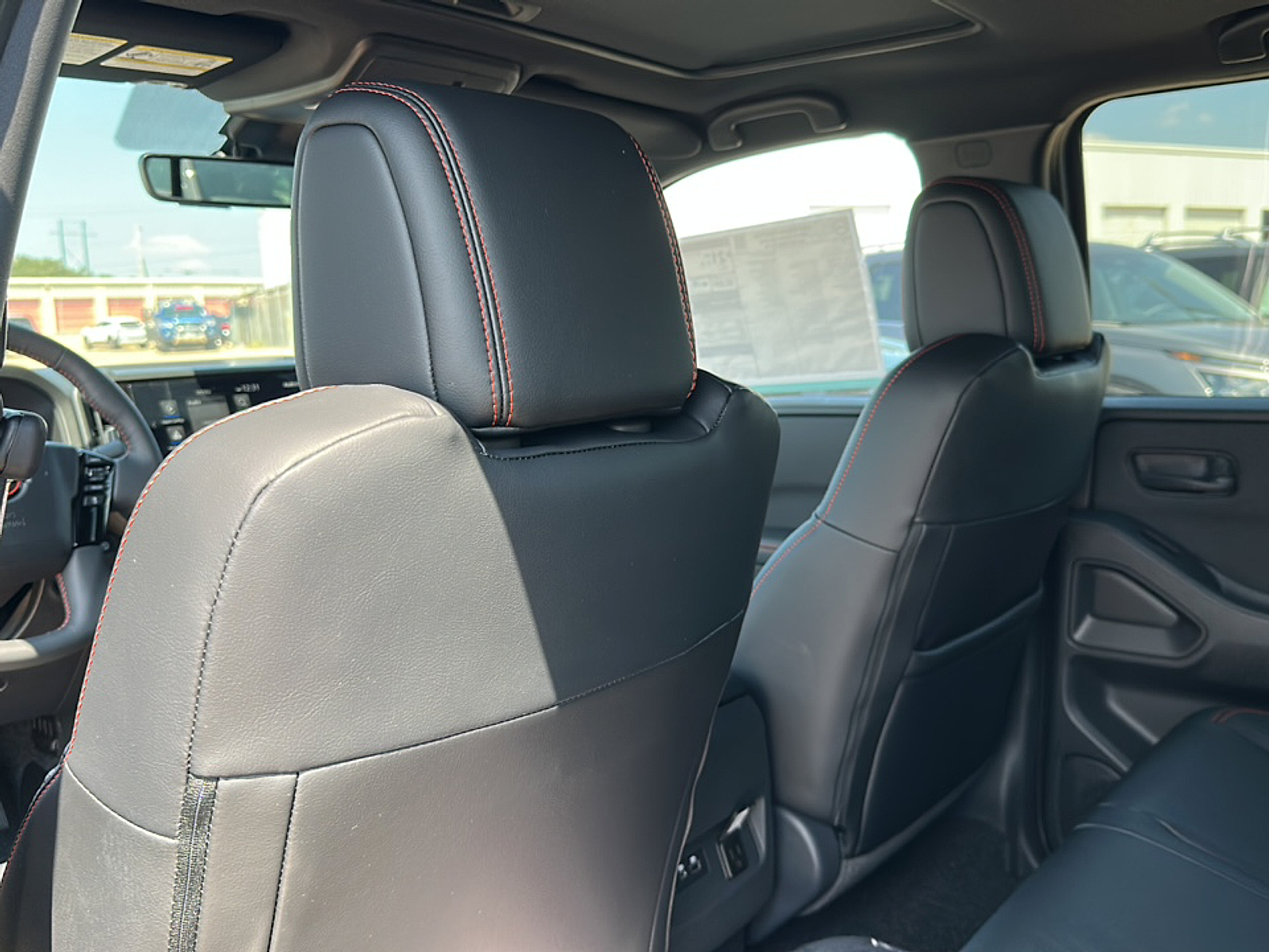 2026 Nissan Frontier Crew Cab PRO-X photo 2