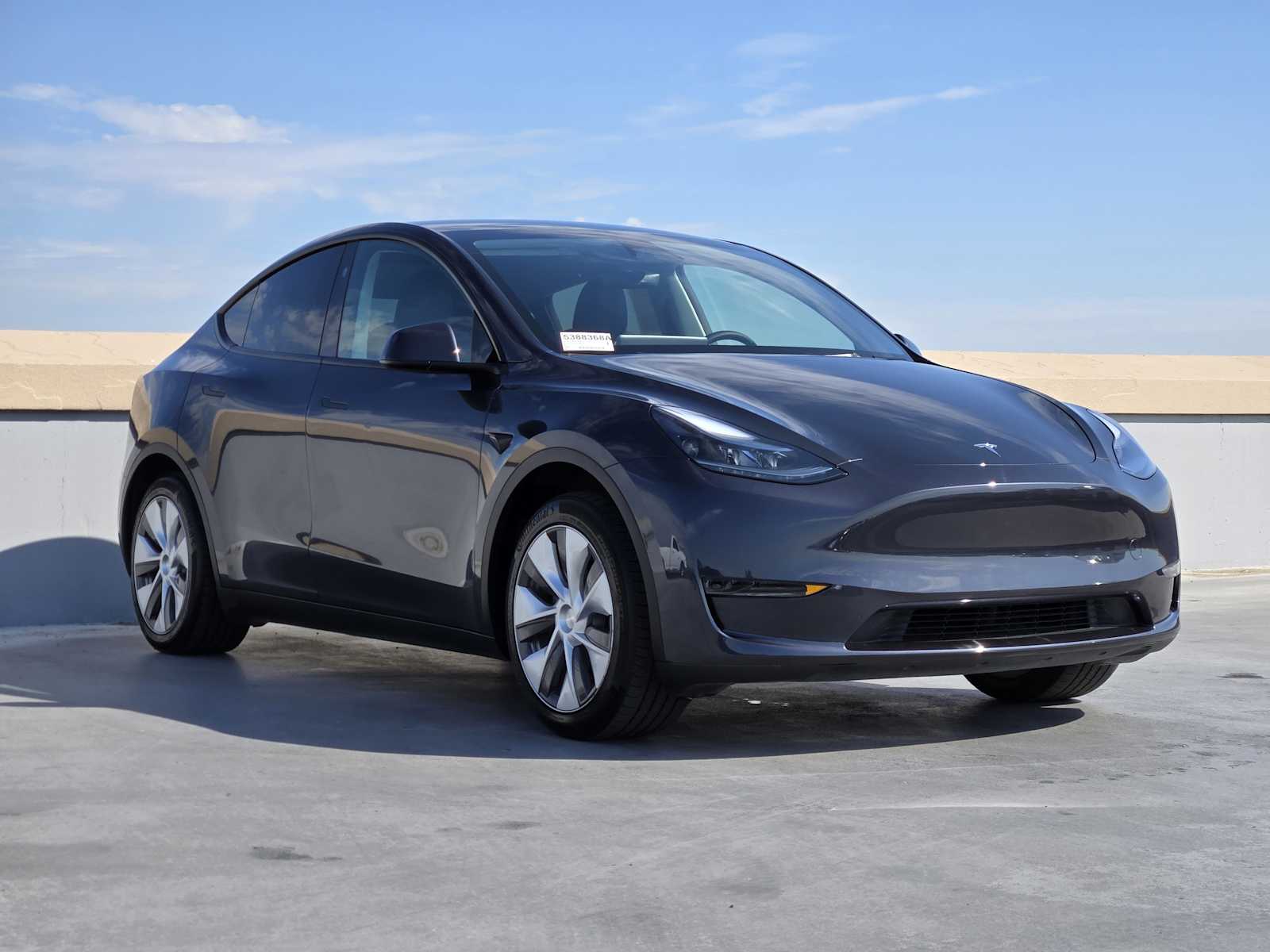 2024 Tesla Model Y photo 3