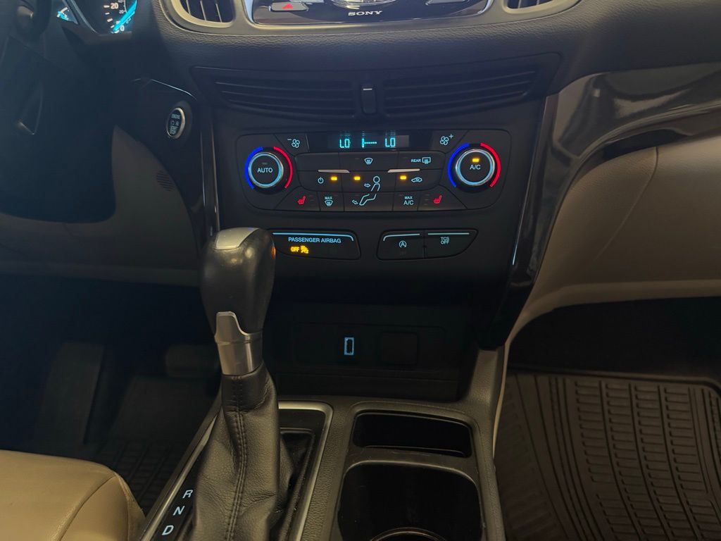 2017 Ford Escape Titanium photo 23