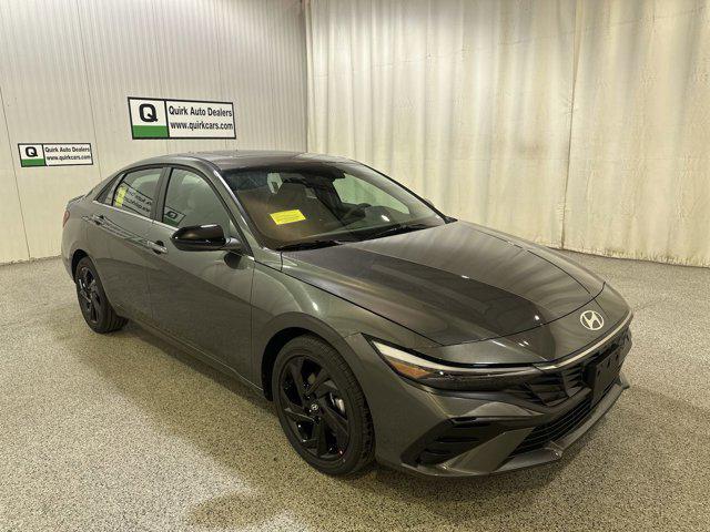 2026 Hyundai Elantra SEL's photo