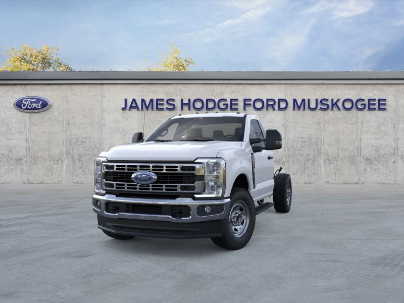 2025 Ford F-350 XL photo 2