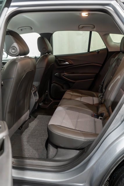 2024 Chevrolet Trax LT photo 4