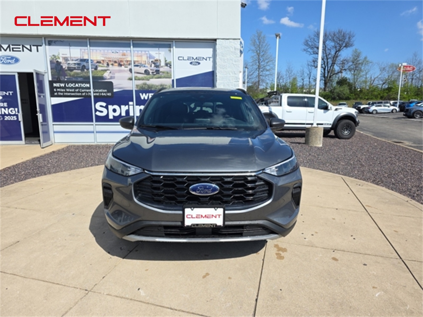 2025 Ford Escape ST-Line photo 2