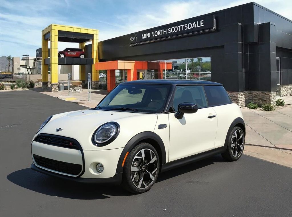 2026 MINI Hardtop S's photo