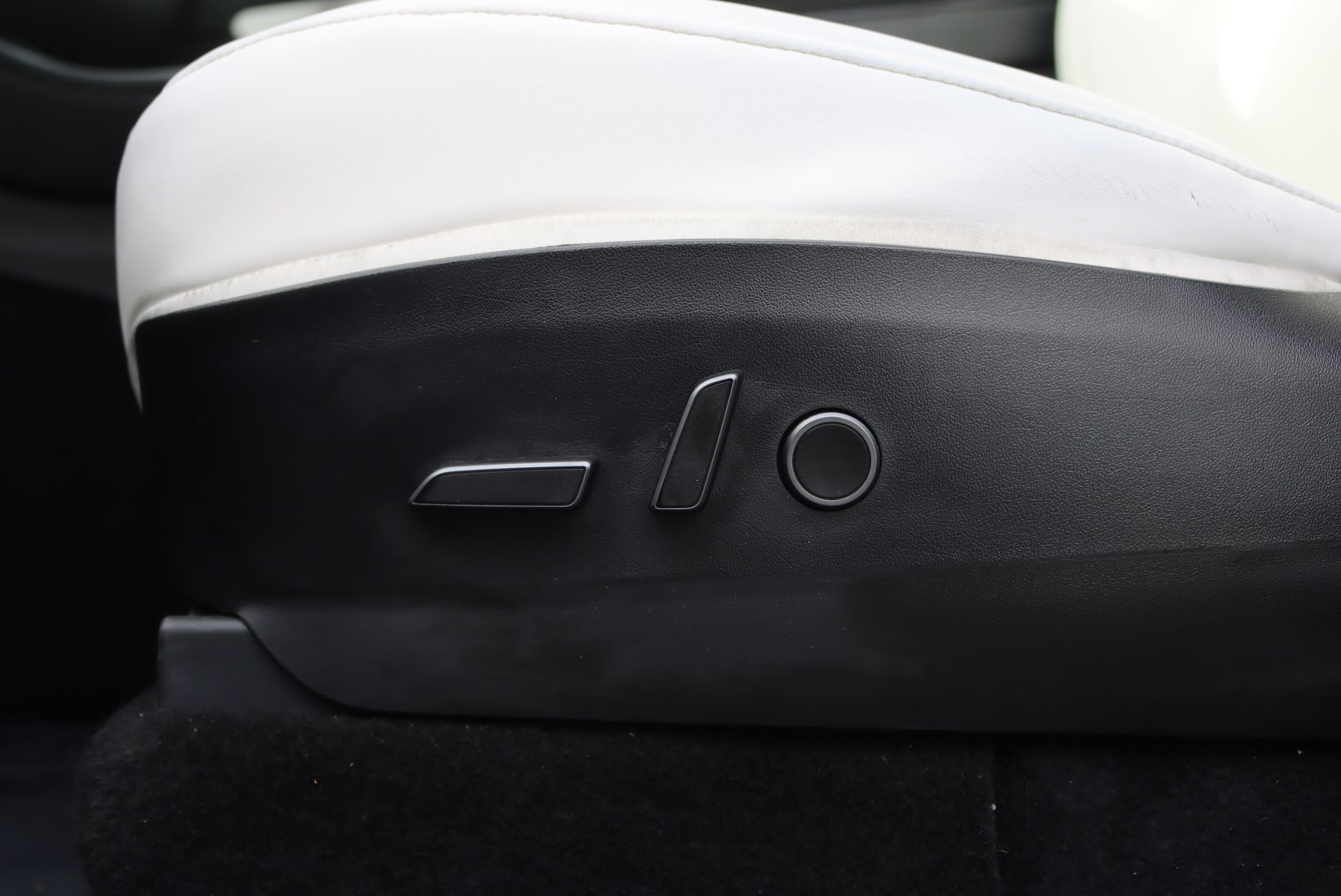 2021 Tesla Model Y Long Range photo 14