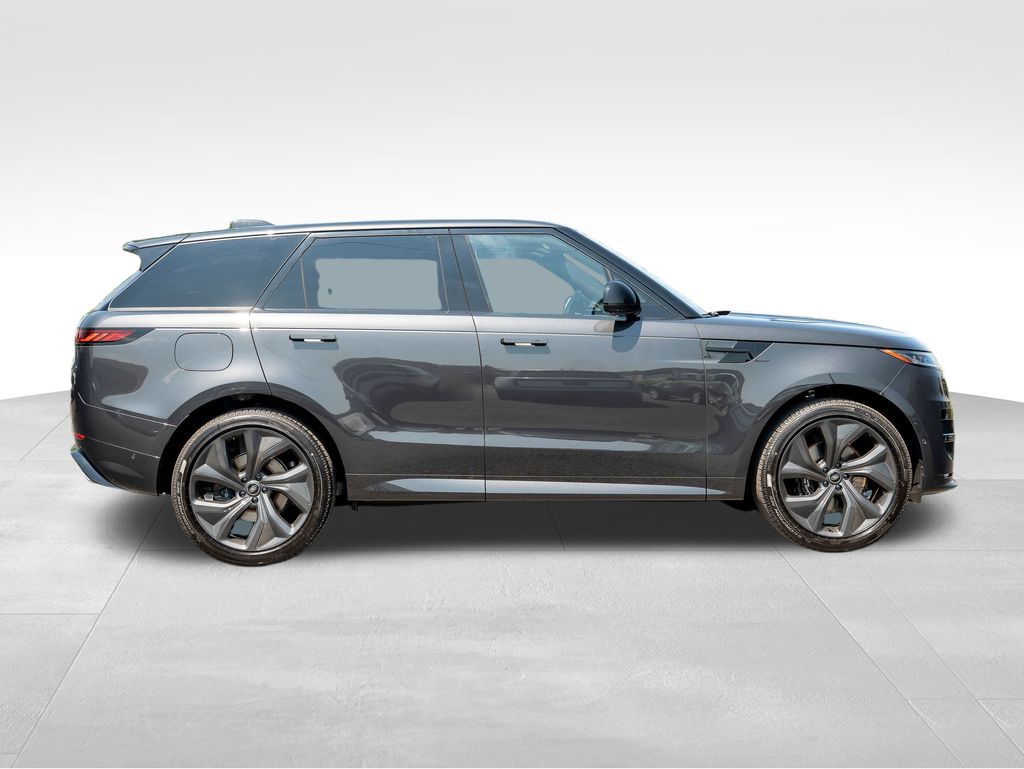 2025 Land Rover Range Rover Sport SE photo 8