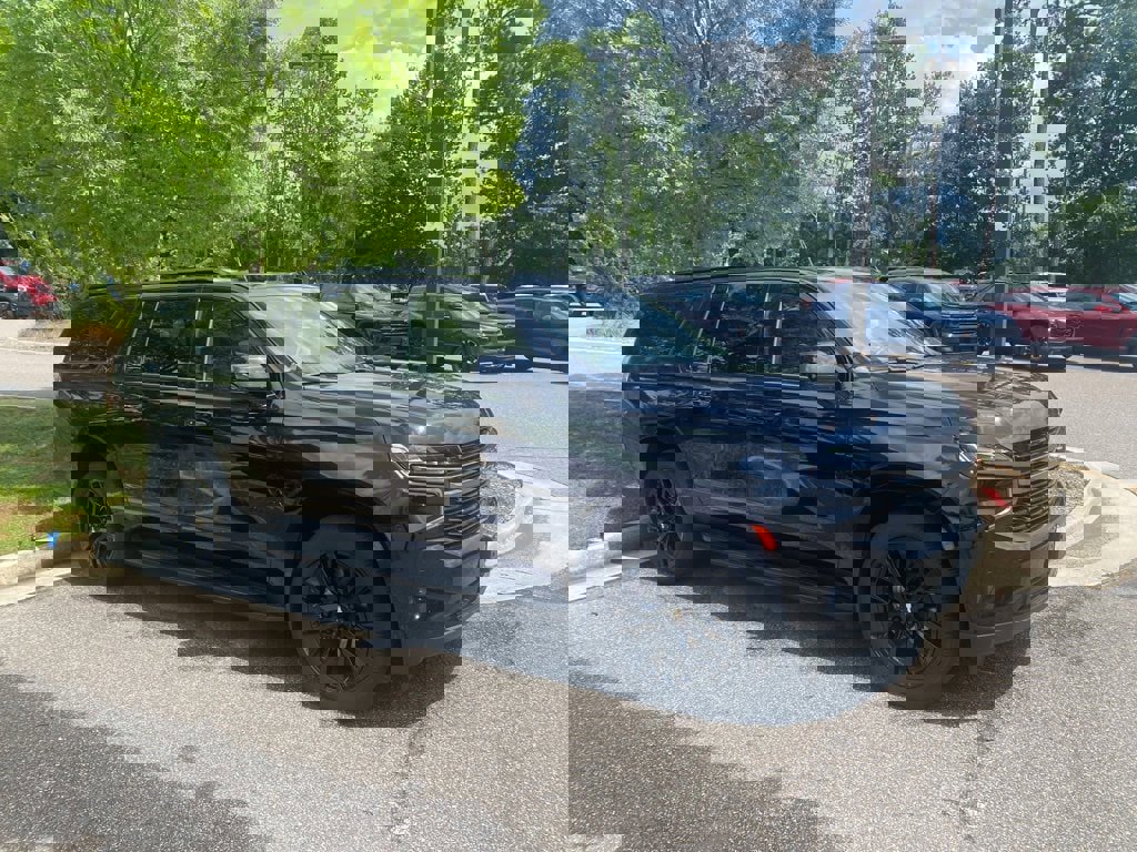 2022 Chevrolet Suburban RST's photo