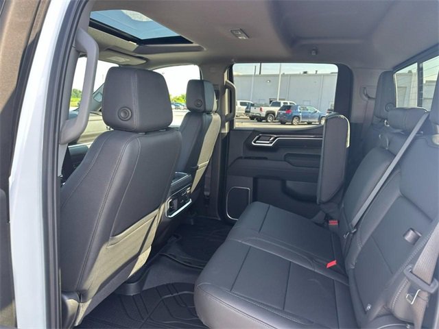 2025 Chevrolet Silverado 1500 LTZ photo 4