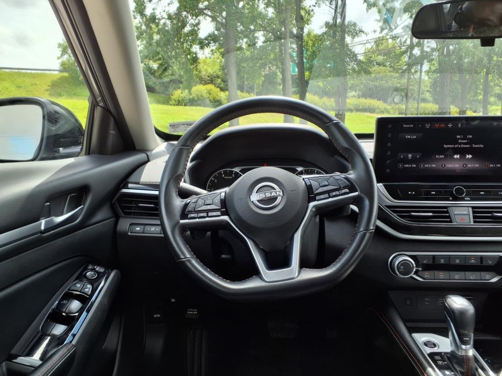 2024 Nissan Altima 2.5 SR photo 13