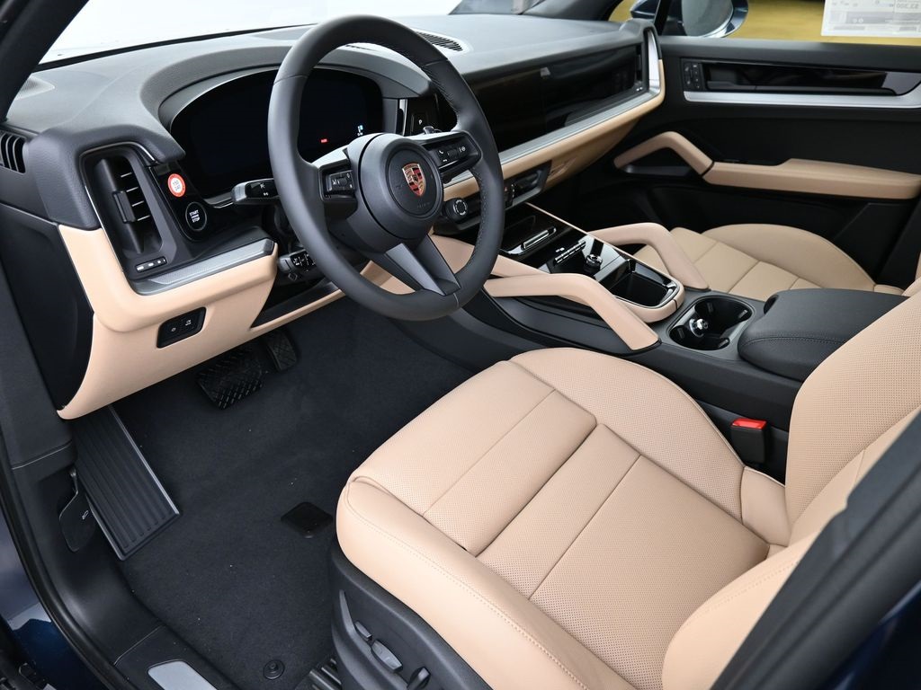 2026 Porsche Cayenne photo 3