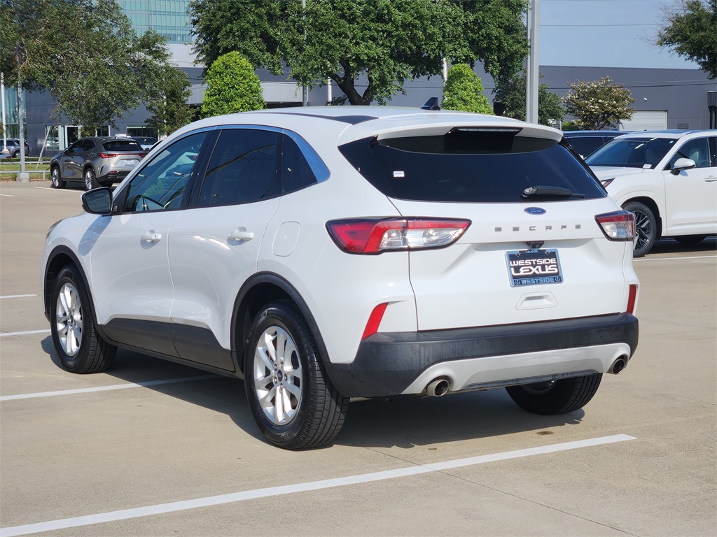 2020 Ford Escape SE photo 3