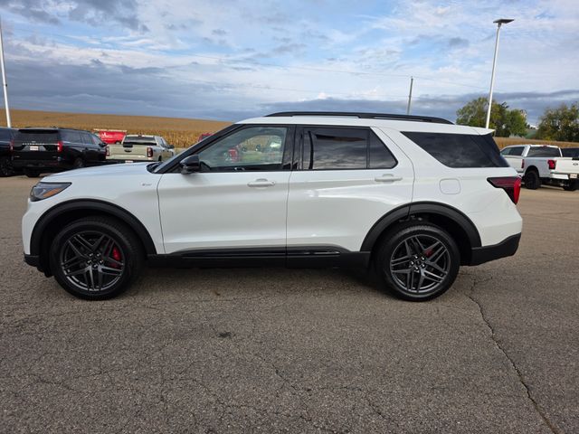 2025 Ford Explorer ST-Line photo 36