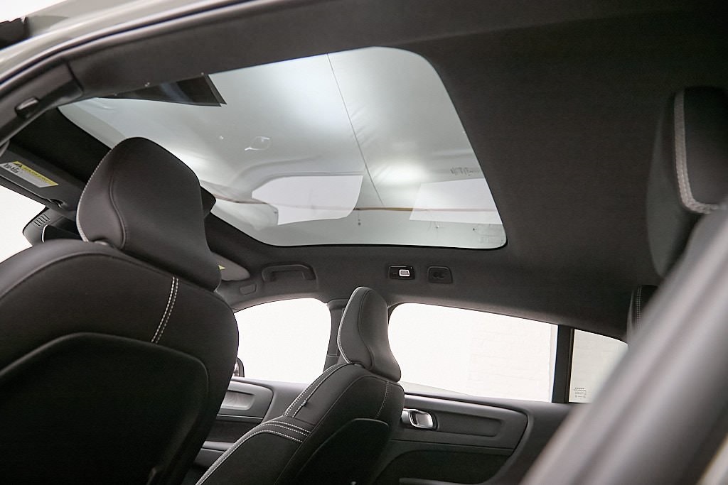 2023 VOLVO C40 - Image 20