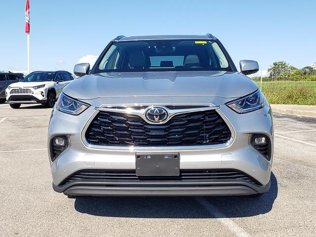 2021 Toyota Highlander Limited photo 2