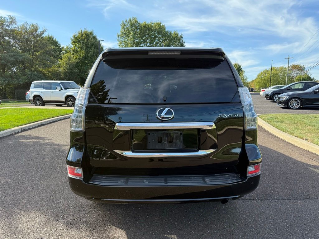 2019 Lexus GX 460 photo 4