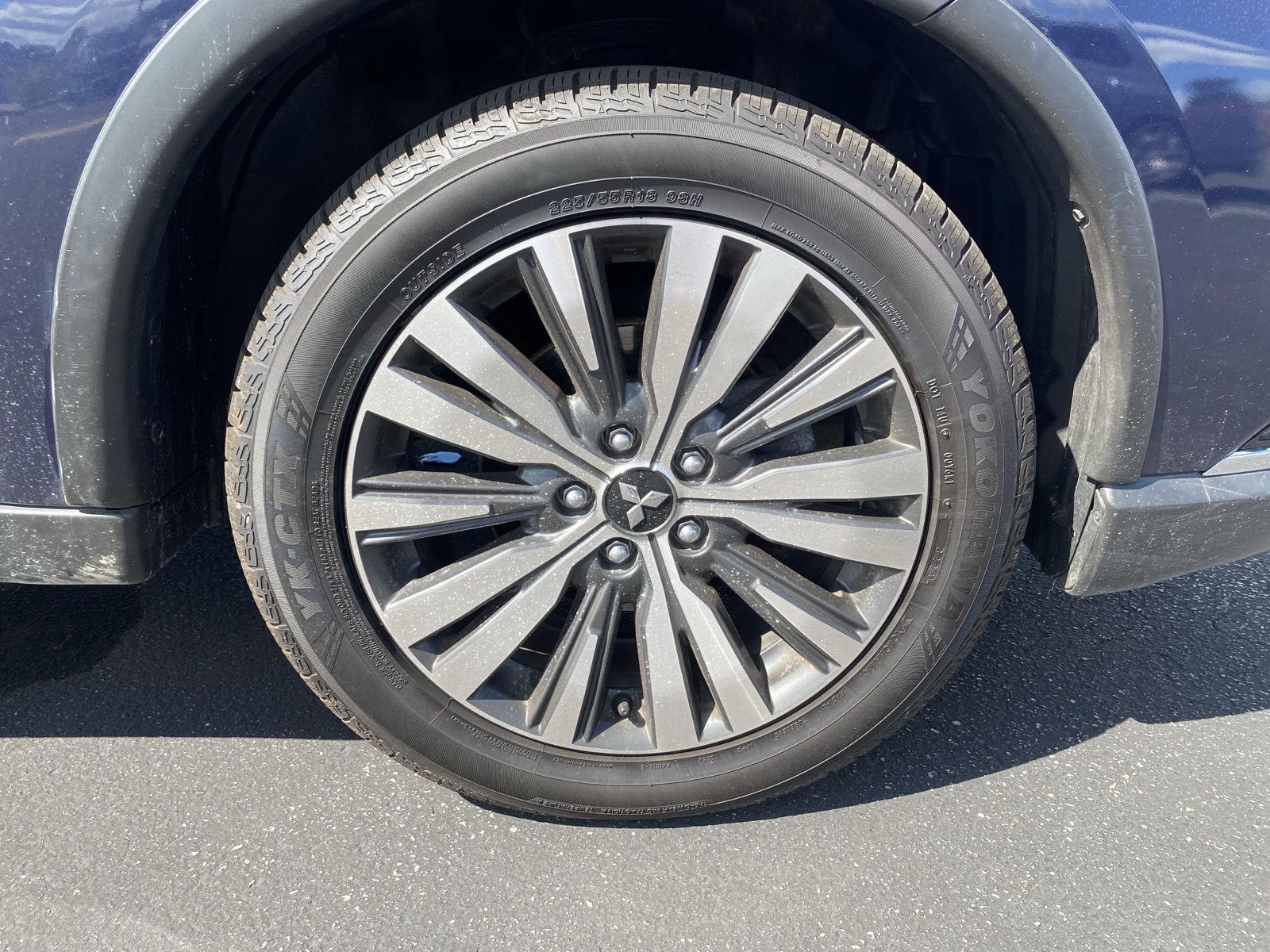 2020 Mitsubishi Outlander SEL photo 8