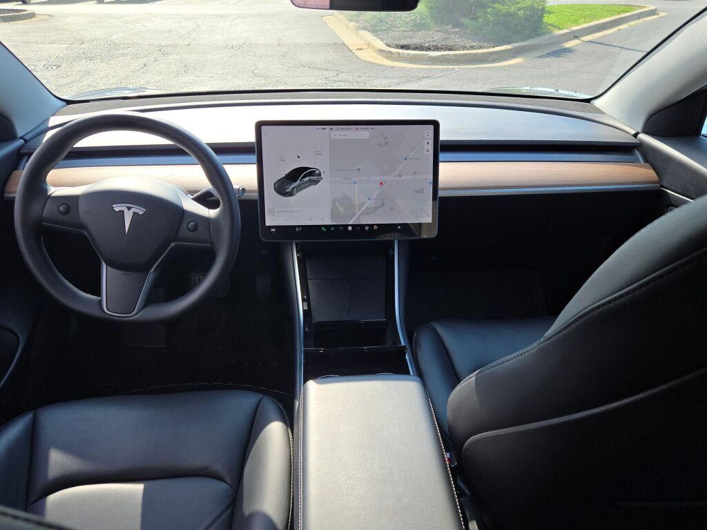 2020 Tesla Model 3 Standard Range Plus photo 17