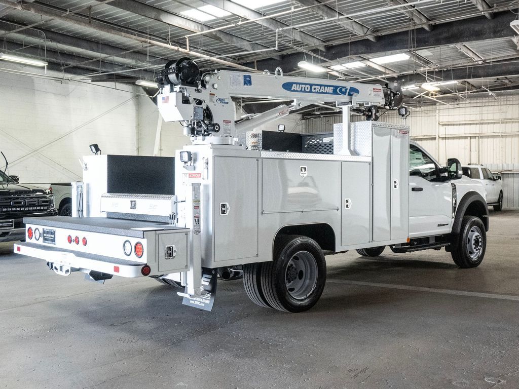 2024 Ford F-600 photo 6