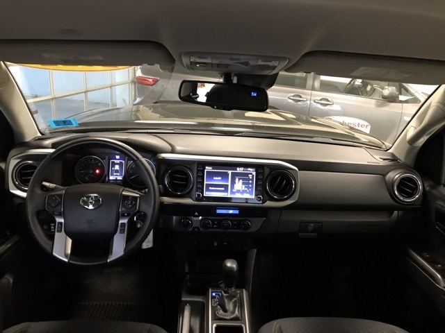 2022 Toyota Tacoma SR5 photo 14