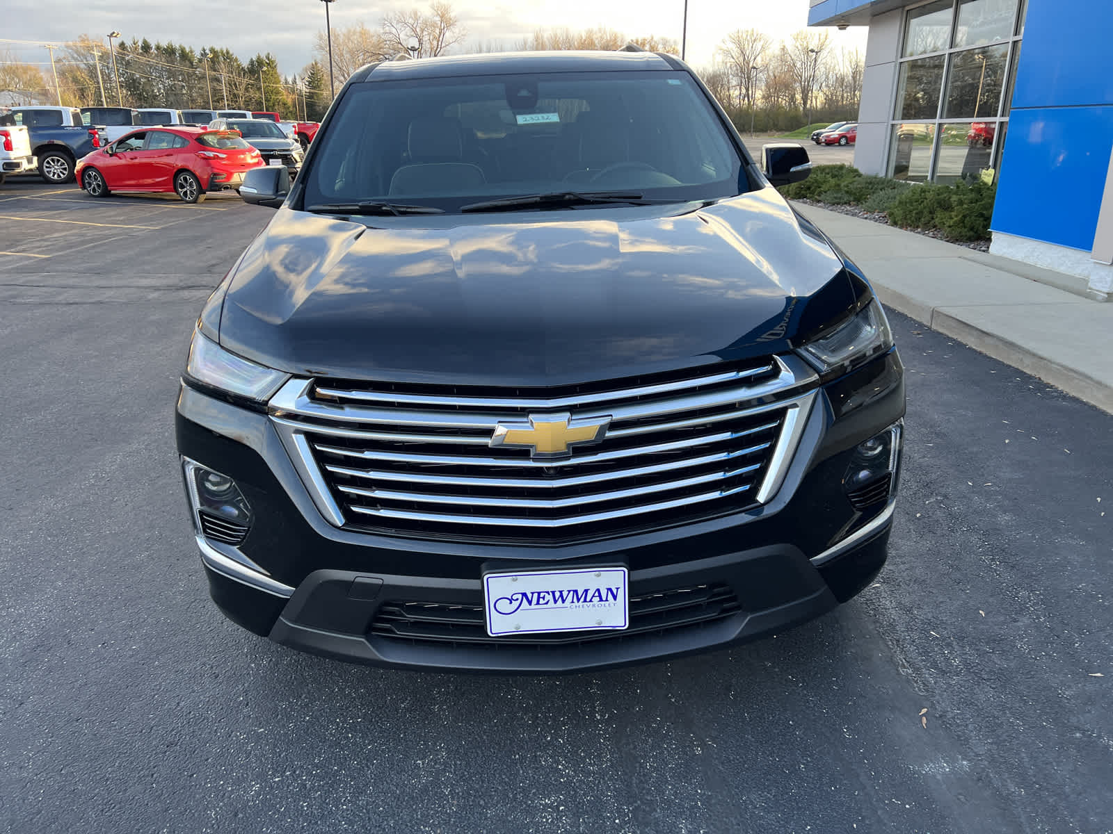 New 2023 Chevrolet Traverse Premier SUV in Cedarburg 23282 Newman