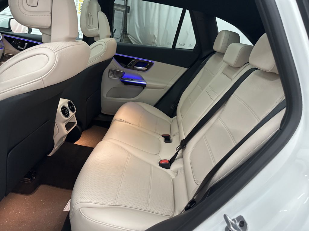 2026 Mercedes Benz GLC 300 4MATIC photo 21