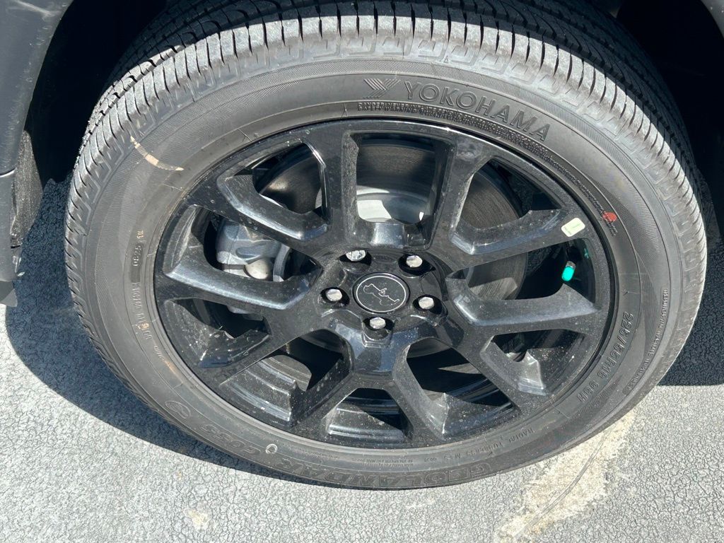 2026 Jeep Compass Latitude Altitude photo 16