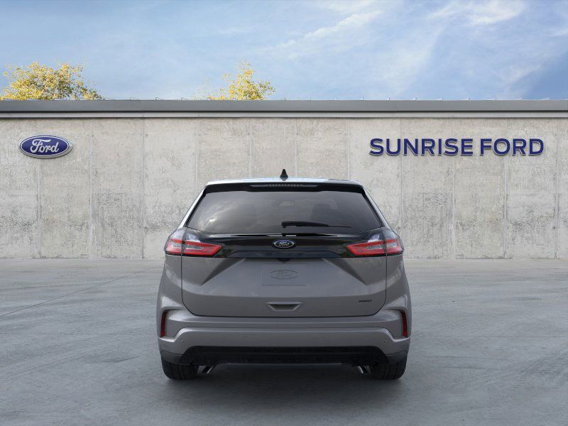 2024 Ford Edge SE photo 5