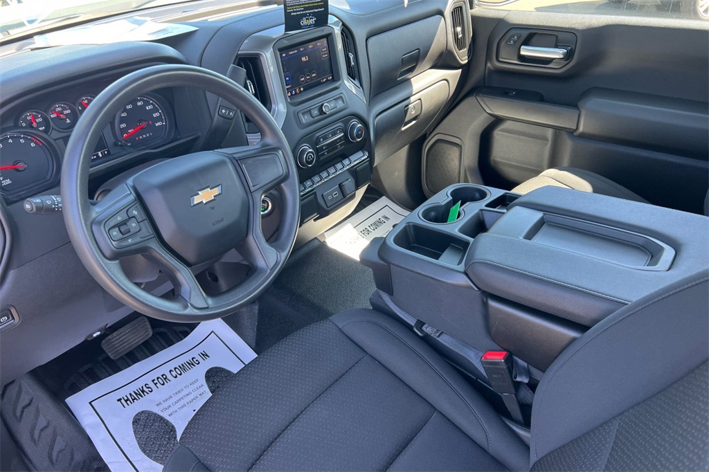 2024 Chevrolet Silverado 1500 photo 4