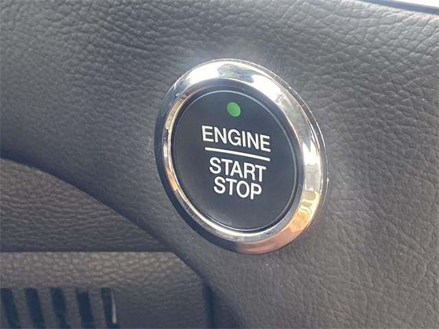 2024 Ford Edge Titanium photo 19