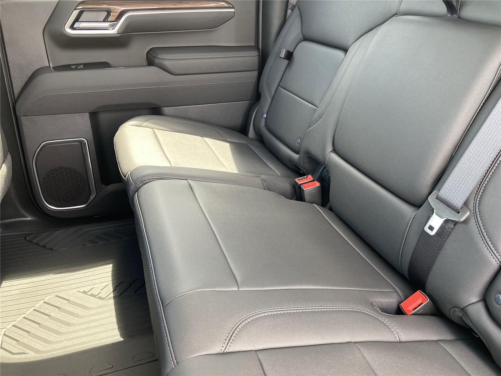 2026 Chevrolet Silverado 1500 RST photo 28