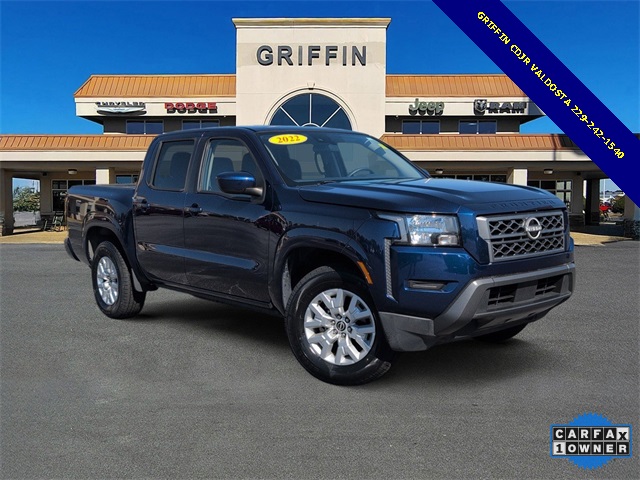 2022 Nissan Frontier SV's photo