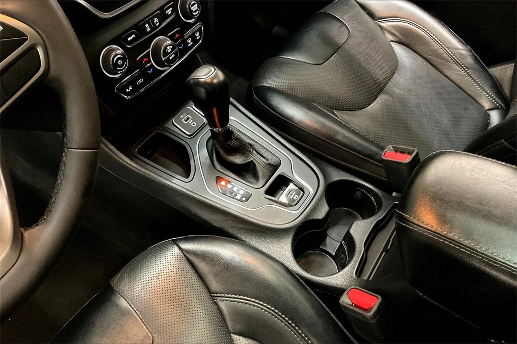 2022 JEEP CHEROKEE - Image 16