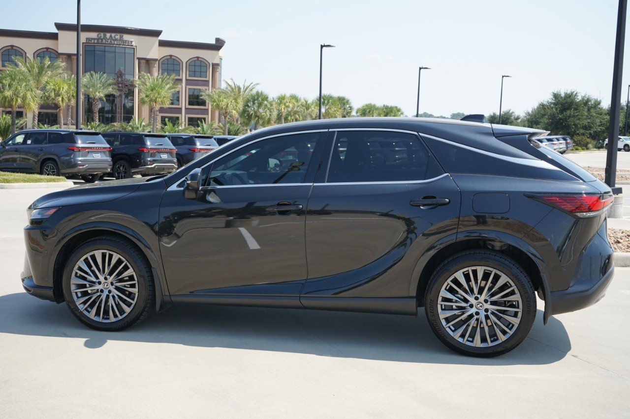 2023 Lexus RX 350h Luxury photo 3