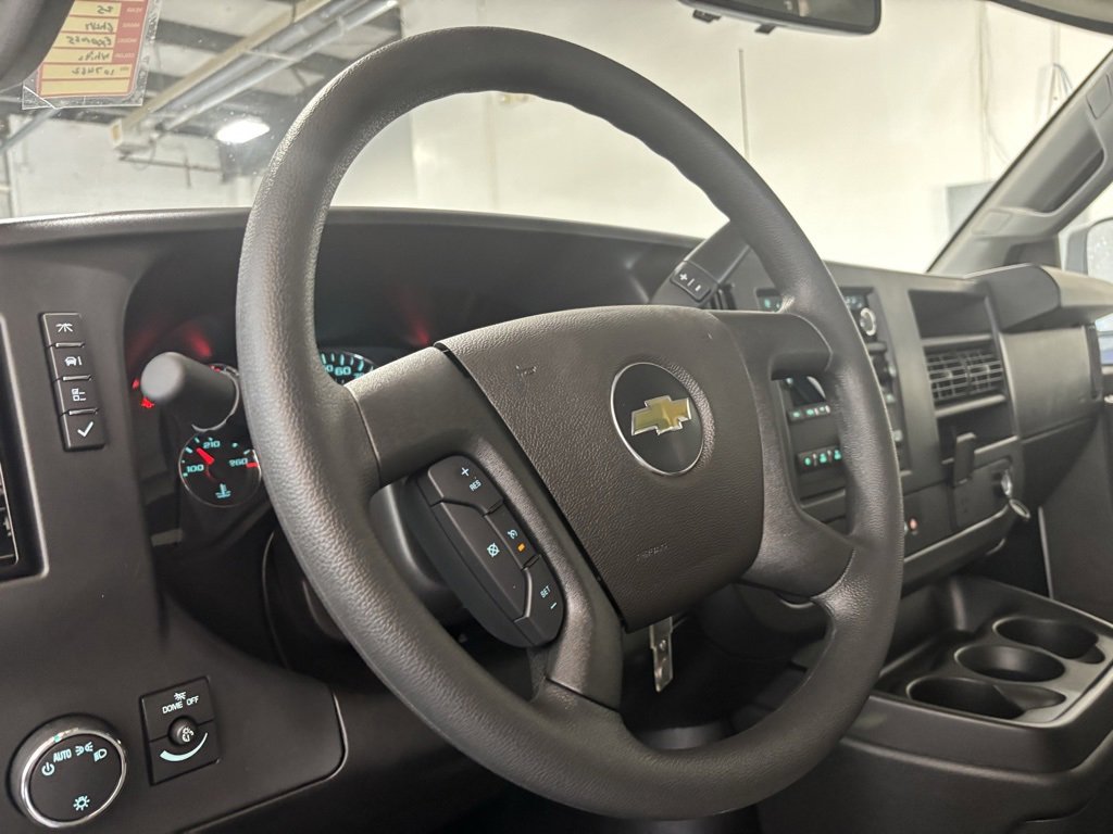 2025 Chevrolet Express Cargo 2500 photo 21