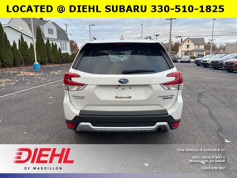 2023 Subaru Forester Touring photo 4