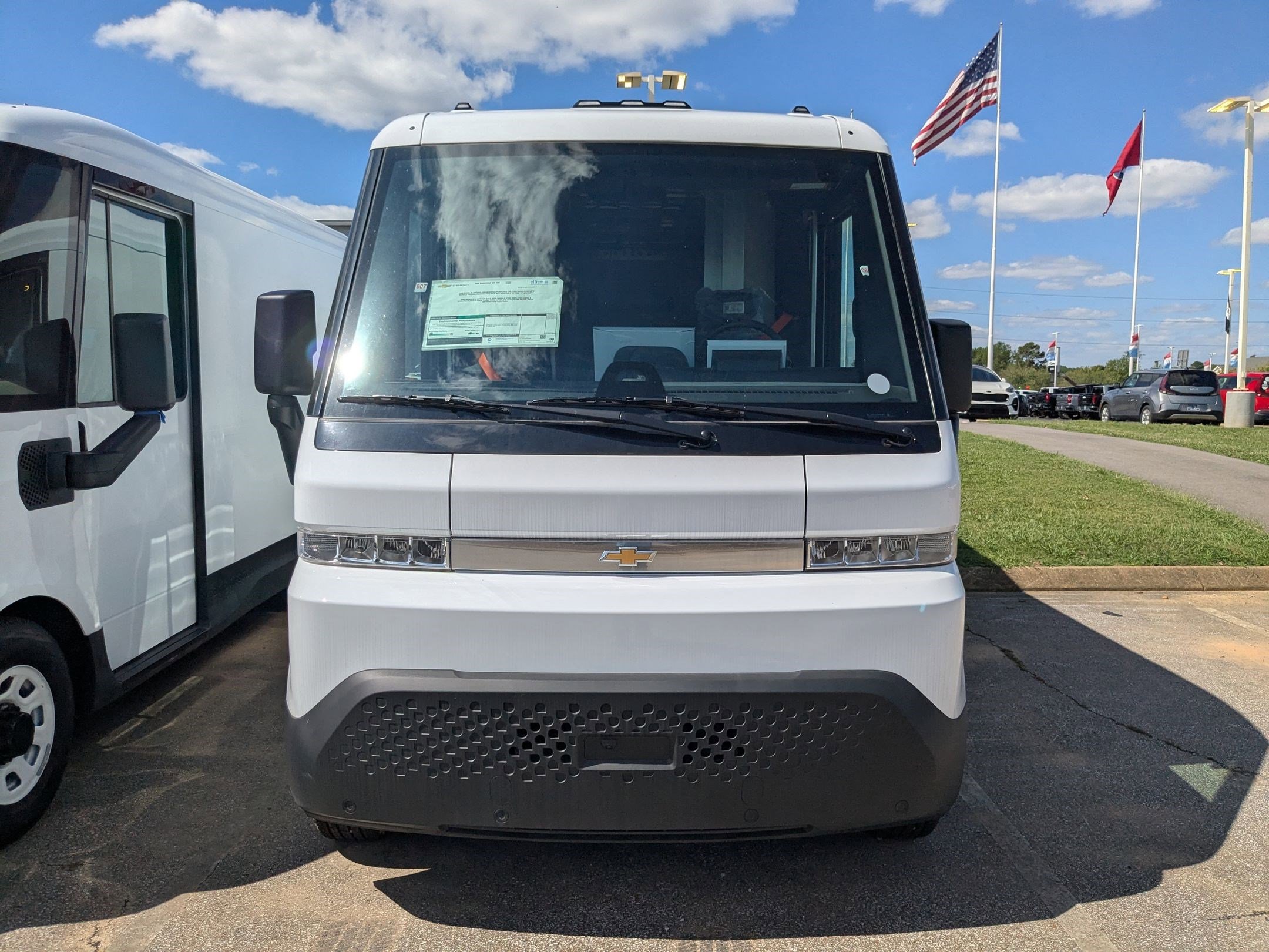 2025 Chevrolet BrightDrop 400 photo 2