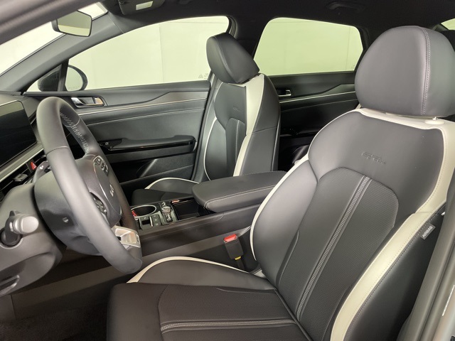 2026 Kia K5 GT-Line photo 18