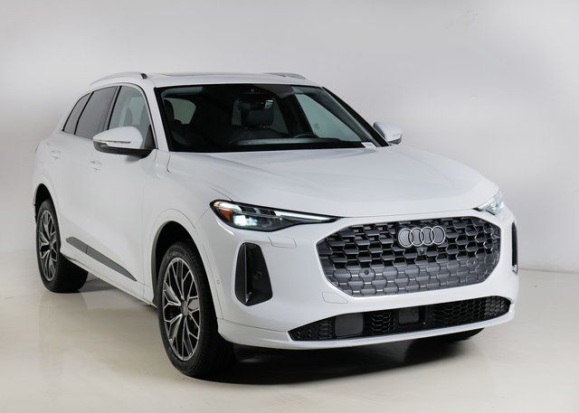 2025 Audi New Q5 Premium Plus's photo