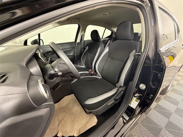 2025 Nissan Versa S photo 3