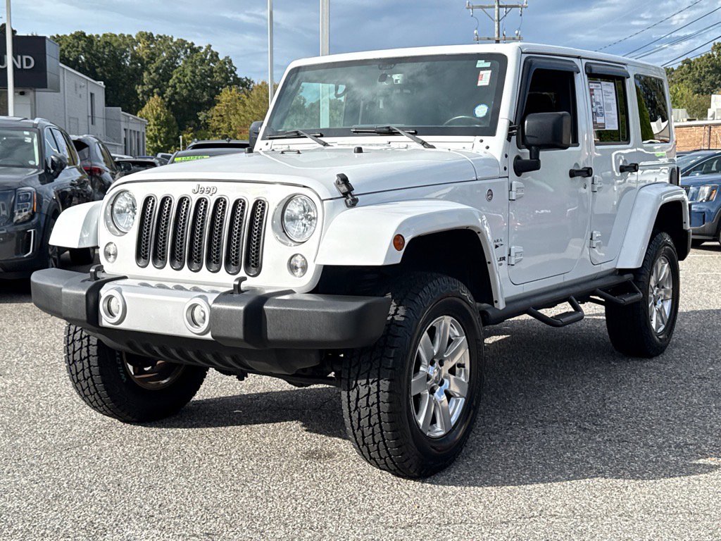2017 Jeep Wrangler Unlimited Sahara photo 3