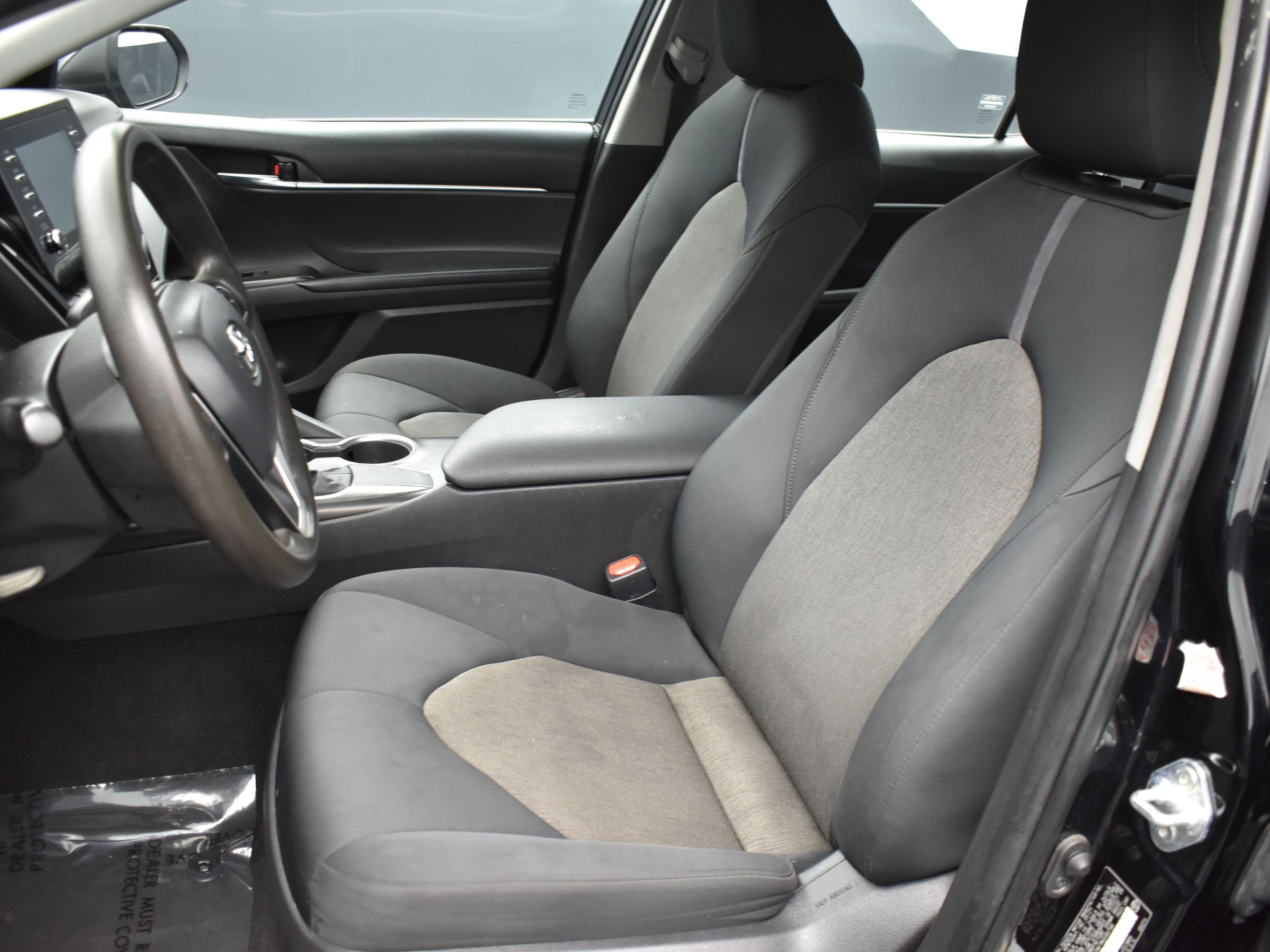 2021 Toyota Camry LE photo 9
